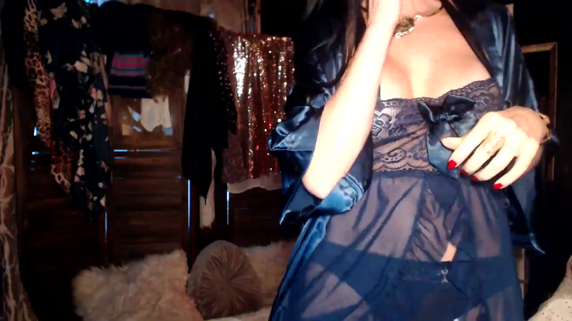 Gallery image thumbnail from MayGray's myfreecams stream on, 11/24/2024, 13:33 image 9 of 20