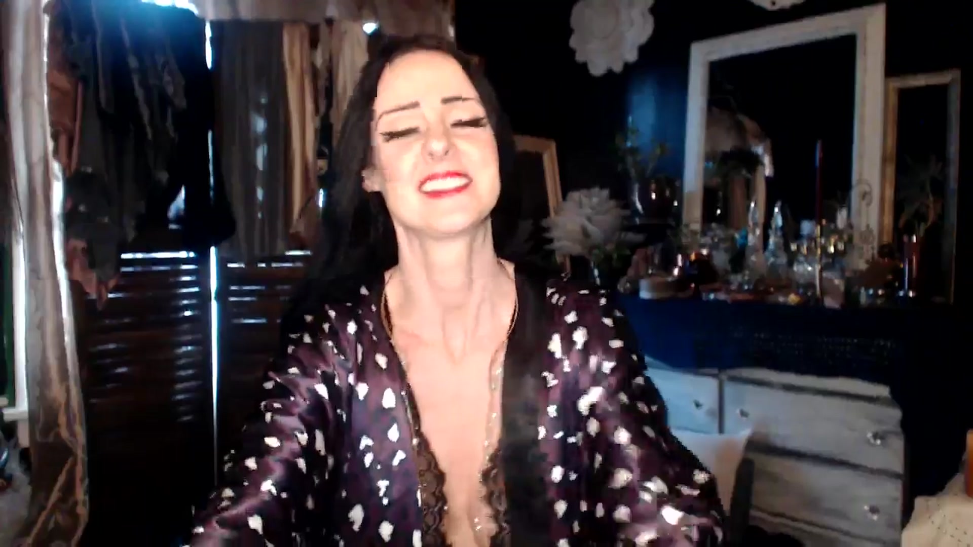 Gallery image thumbnail from MayGray's myfreecams stream on, 02/01/2025, 14:36 image 10 of 20