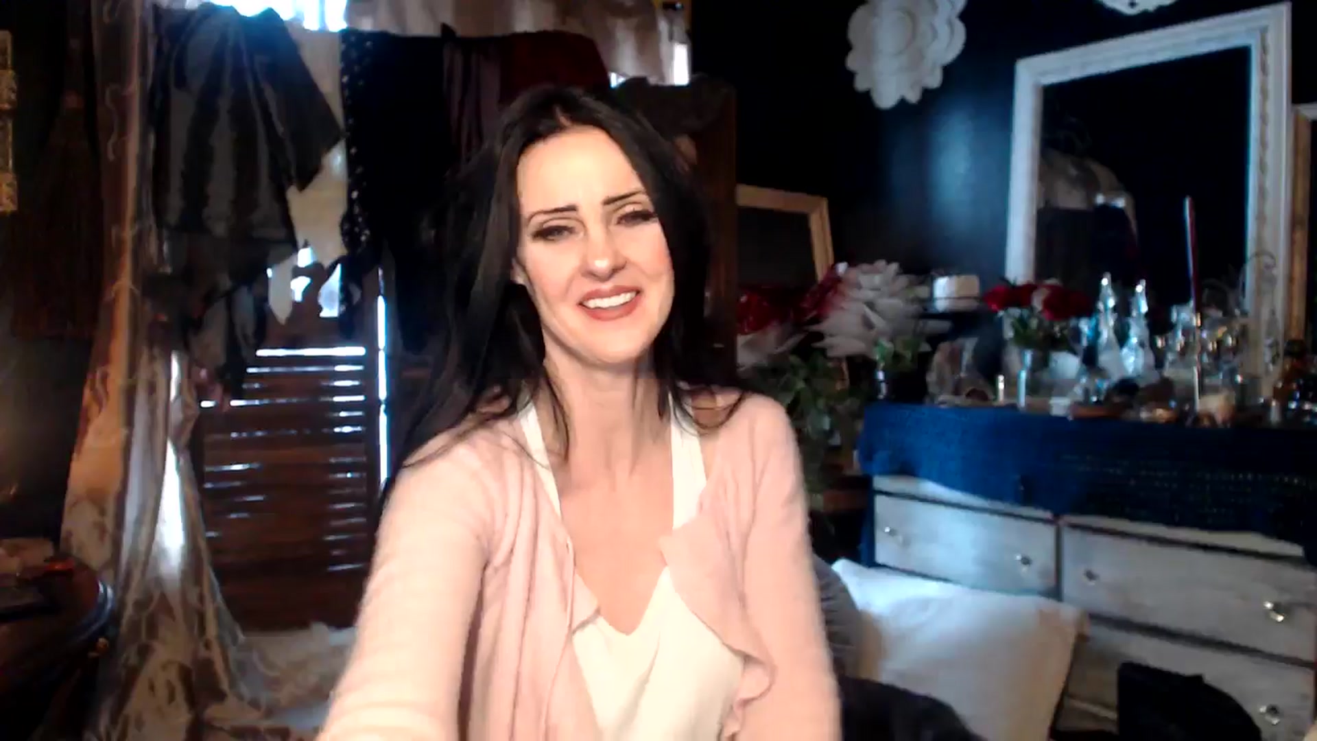 Gallery image thumbnail from MayGray's myfreecams stream on, 02/16/2025, 15:12 image 16 of 20
