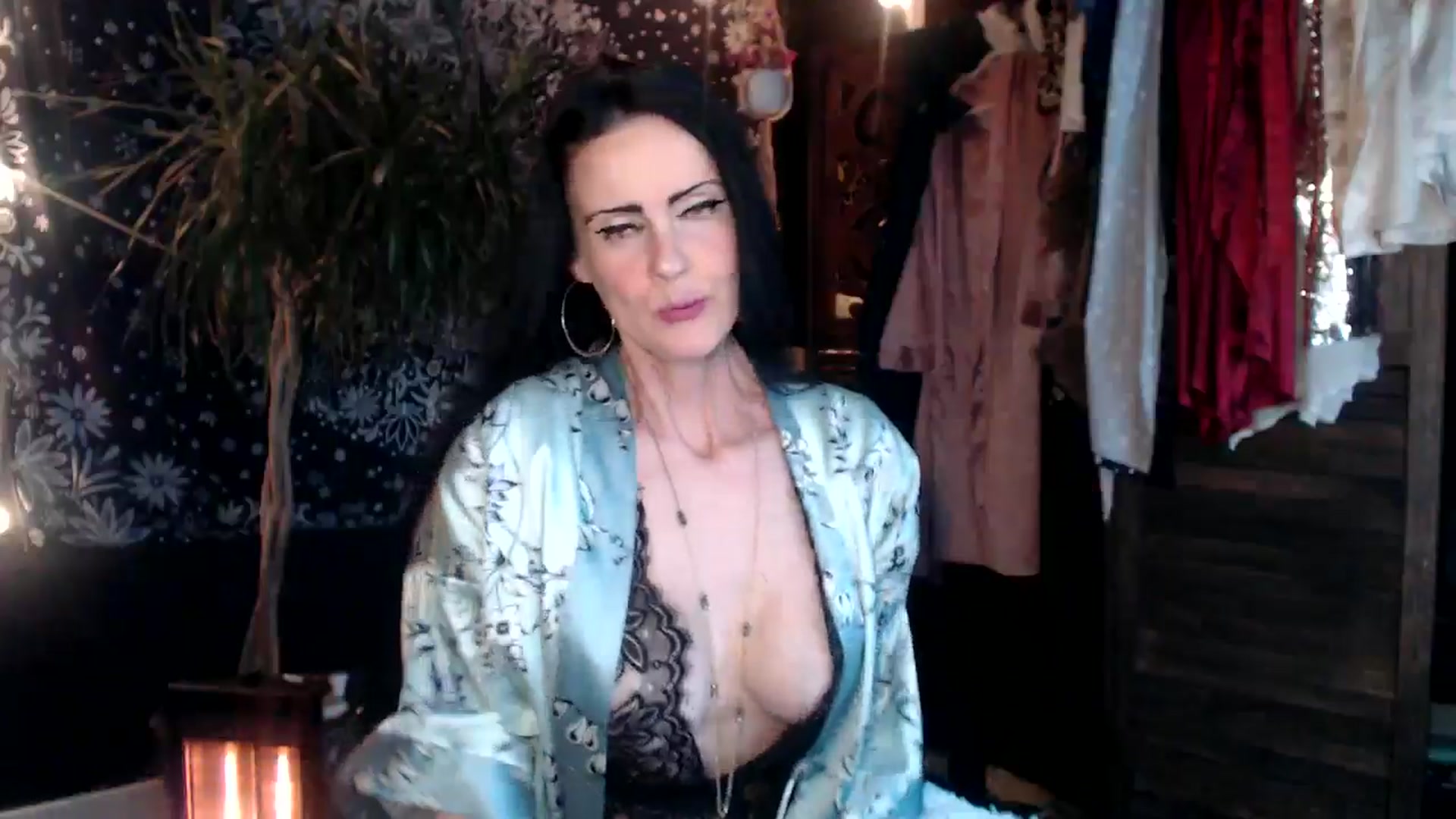 Gallery image thumbnail from MayGray's myfreecams stream on, 03/23/2025, 13:41 image 9 of 20