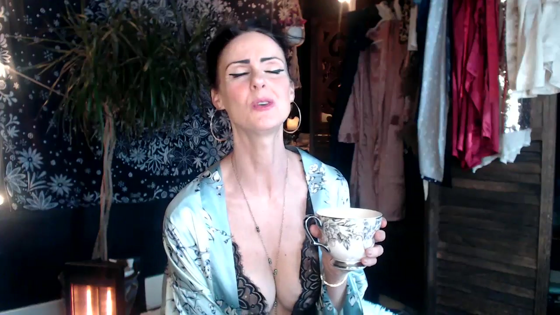 Gallery image thumbnail from MayGray's myfreecams stream on, 03/23/2025, 14:10 image 9 of 20