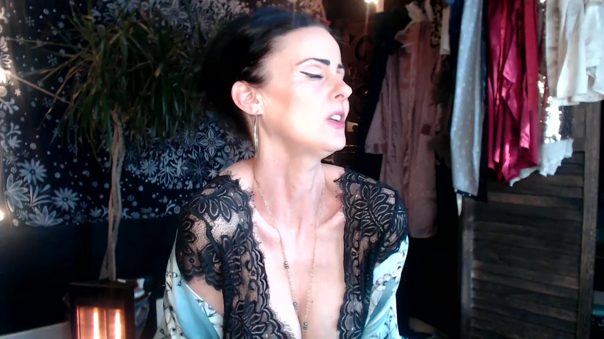 Gallery image thumbnail from MayGray's myfreecams stream on, 03/23/2025, 14:10 image 14 of 20