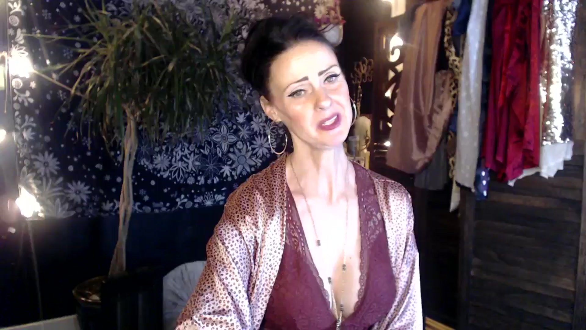 Gallery image thumbnail from MayGray's myfreecams stream on, 03/25/2025, 13:45 image 9 of 20