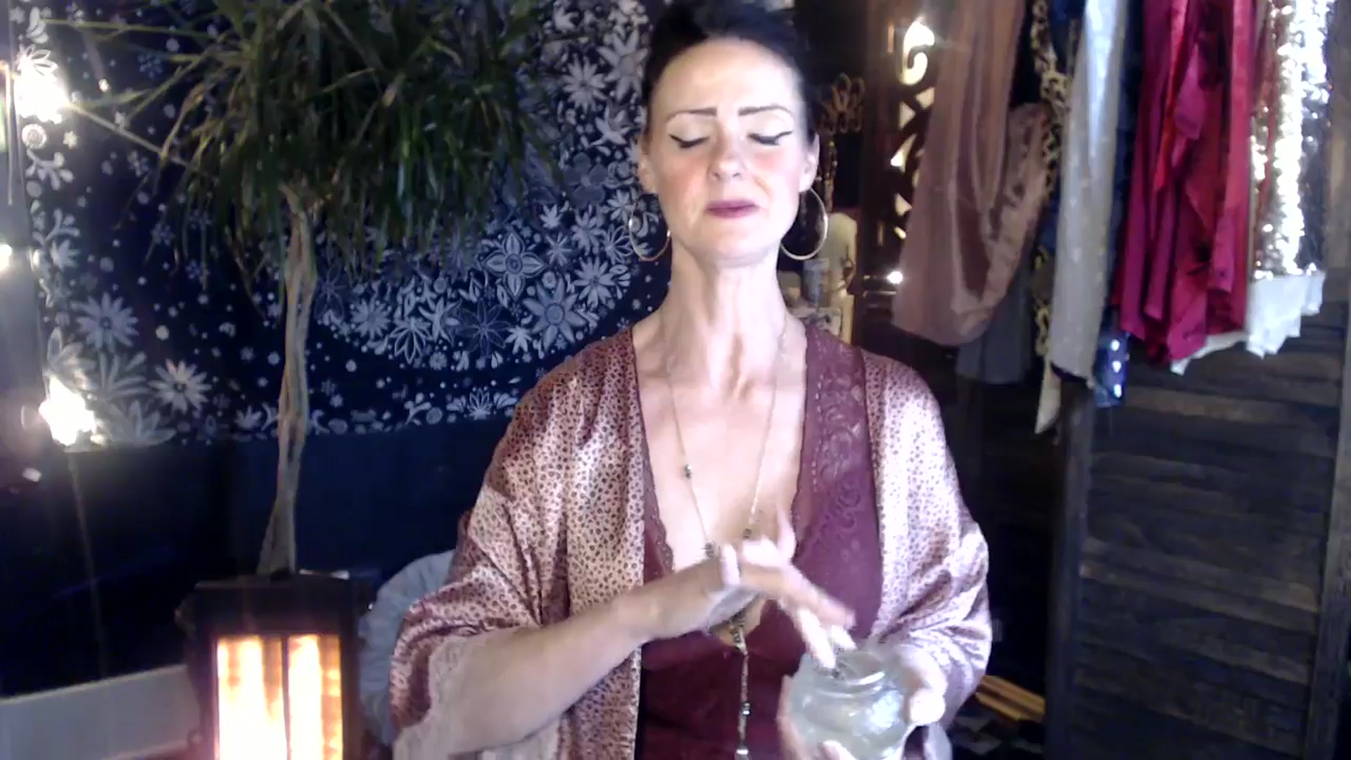 Gallery image thumbnail from MayGray's myfreecams stream on, 03/25/2025, 13:45 image 15 of 20