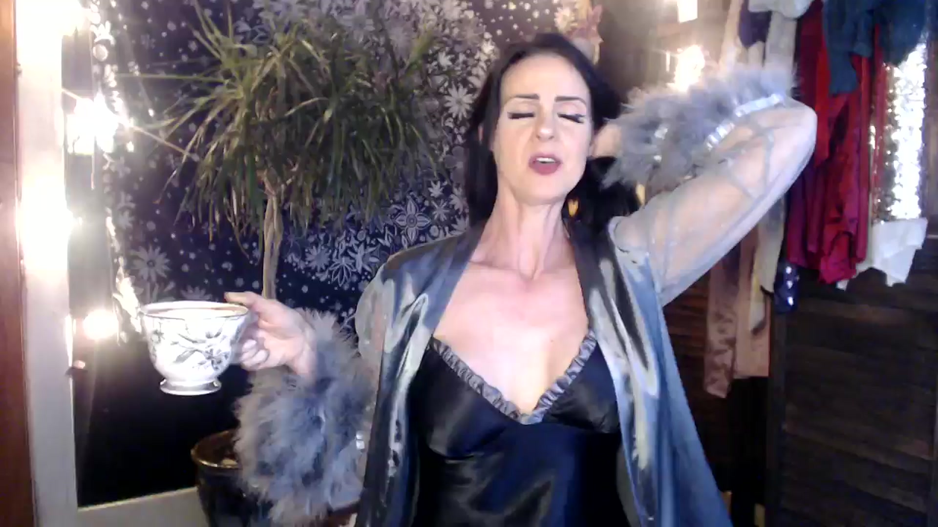 Gallery image thumbnail from MayGray's myfreecams stream on, 03/29/2025, 13:24 image 1 of 20