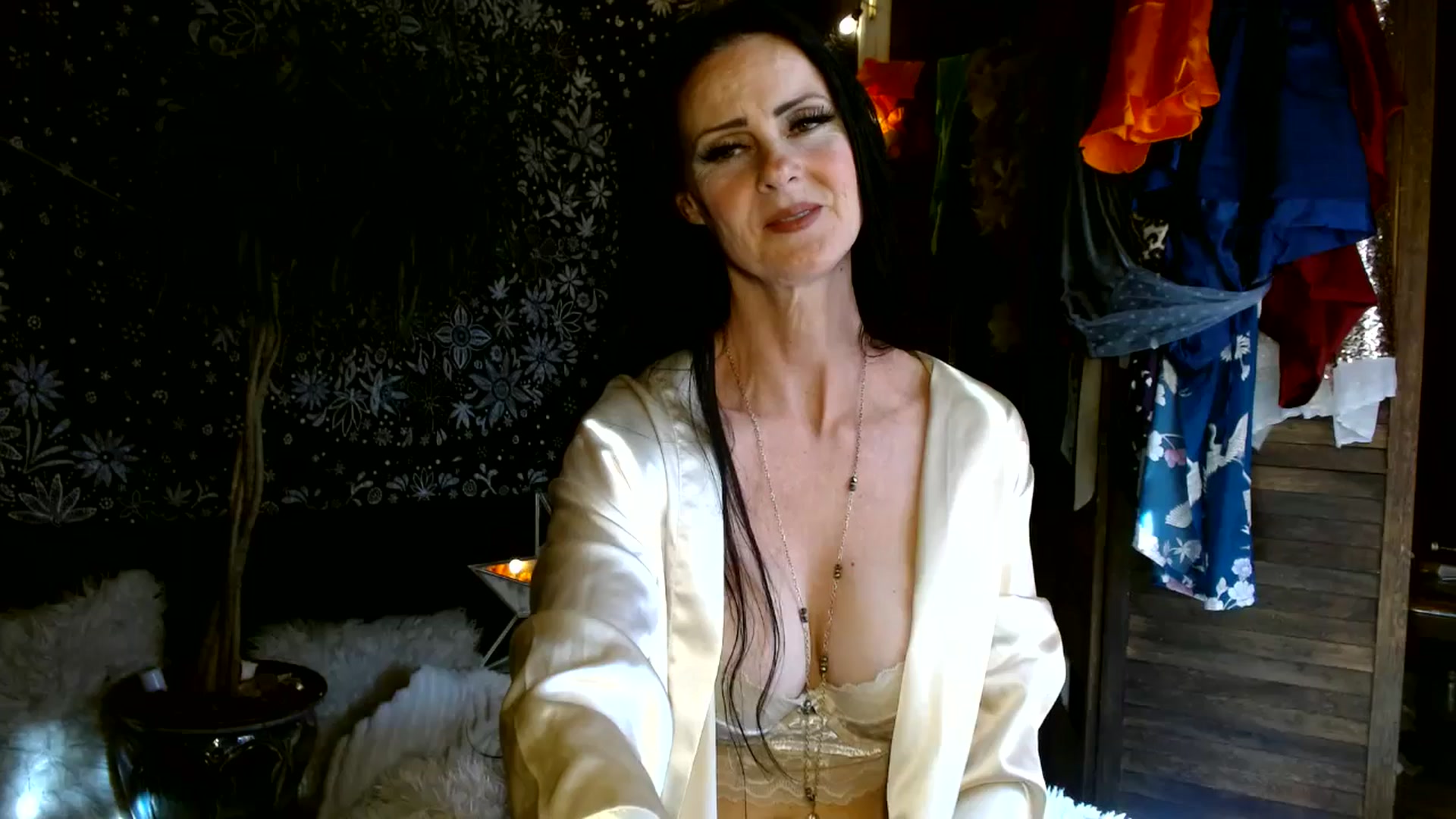 Gallery image thumbnail from MayGray's myfreecams stream on, 05/11/2025, 13:46 image 18 of 20