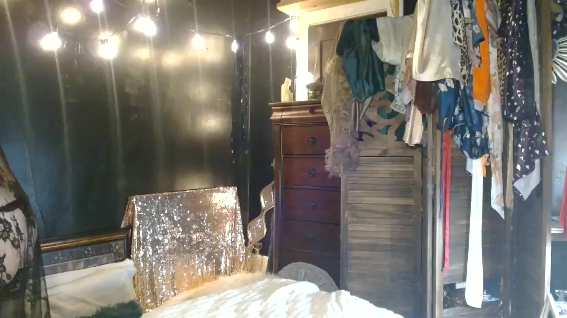 Gallery image thumbnail from MayGray's myfreecams stream on, 08/02/2025, 14:42 image 18 of 20