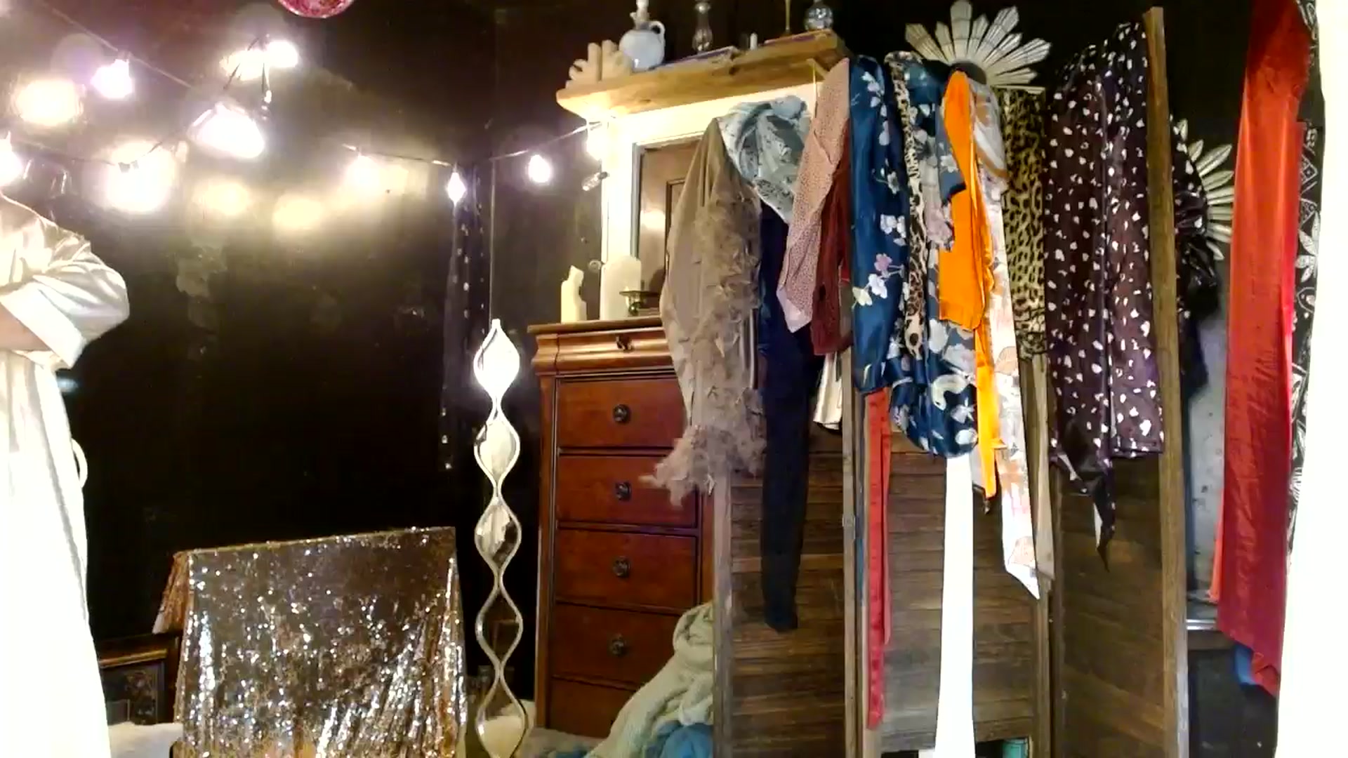 Gallery image thumbnail from MayGray's myfreecams stream on, 08/04/2025, 12:33 image 20 of 20