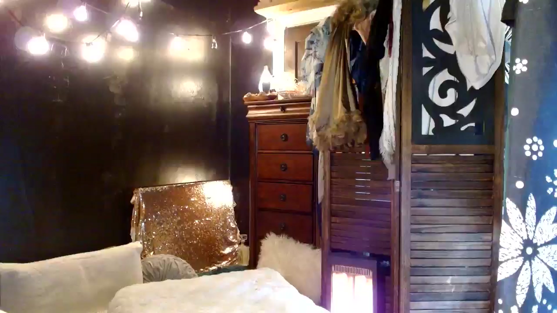 Gallery image thumbnail from MayGray's myfreecams stream on, 09/09/2025, 14:06 image 16 of 20