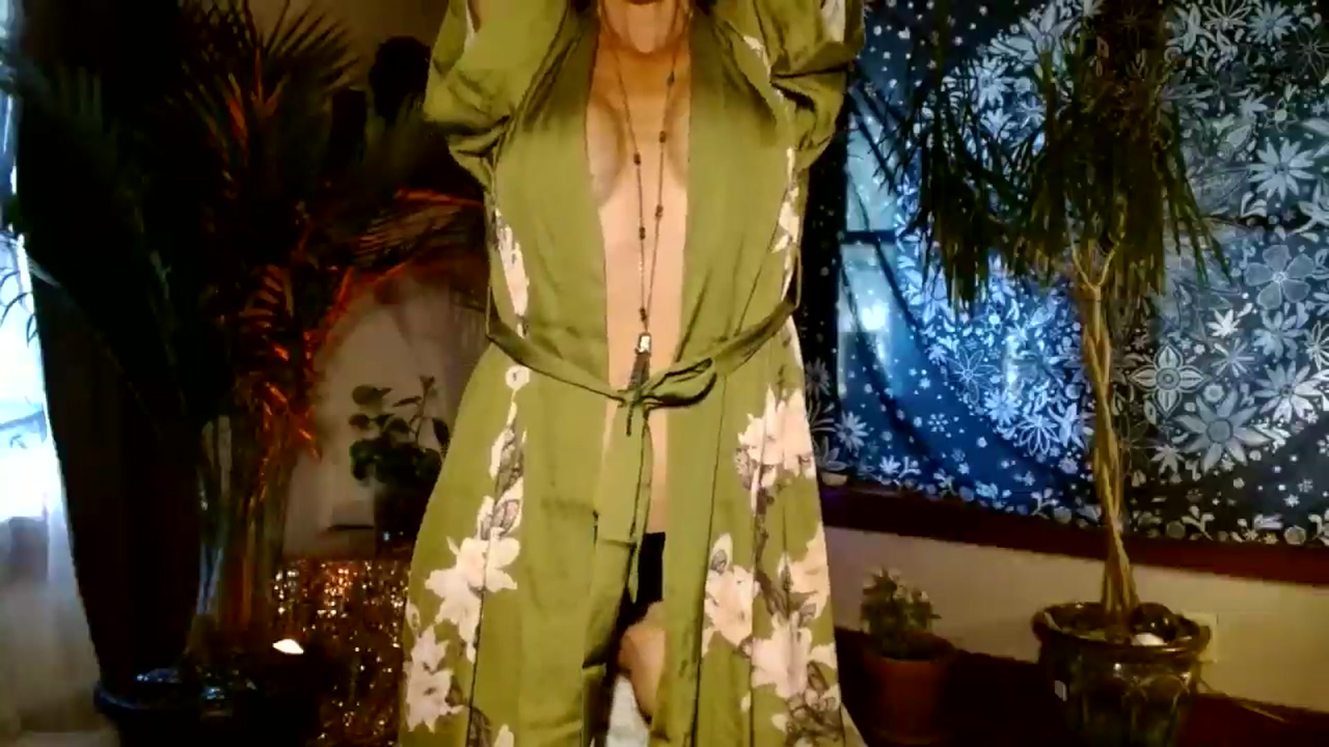 Gallery image thumbnail from MayGray's myfreecams stream on, 10/04/2025, 13:03 image 17 of 20