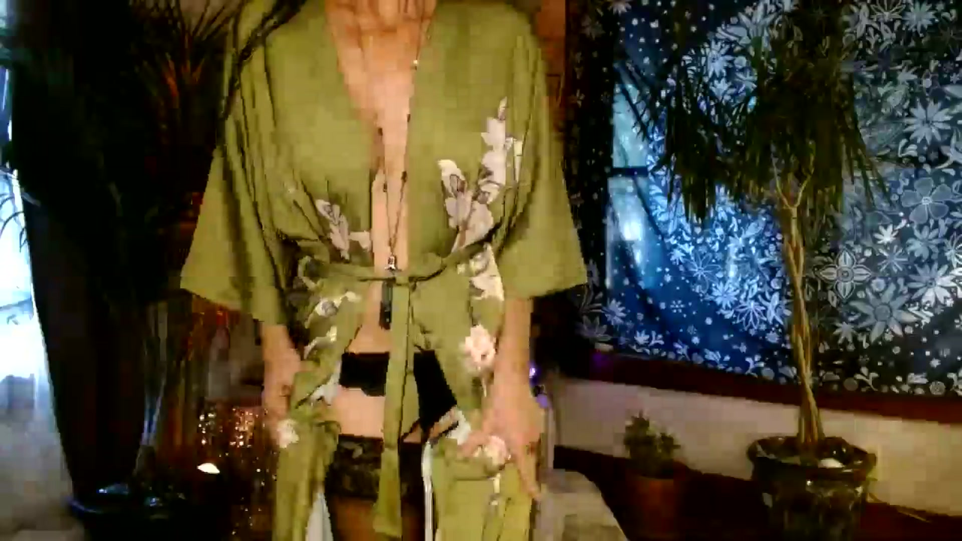 Gallery image thumbnail from MayGray's myfreecams stream on, 10/04/2025, 13:03 image 12 of 20