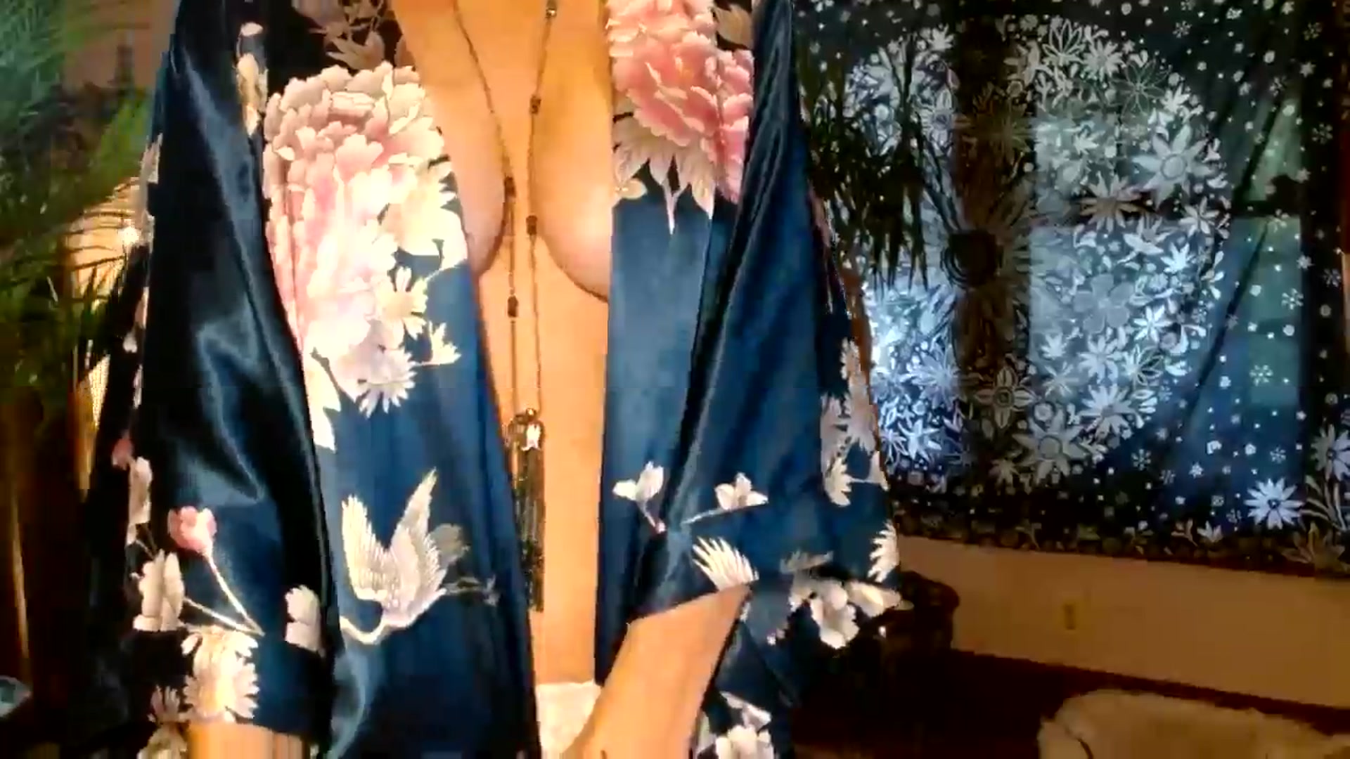Gallery image thumbnail from MayGray's myfreecams stream on, 10/26/2025, 14:42 image 16 of 20