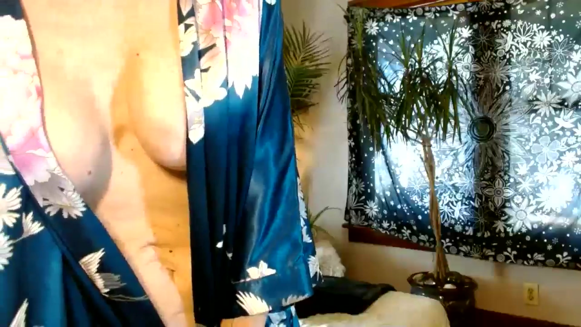 Gallery image thumbnail from MayGray's myfreecams stream on, 10/26/2025, 17:12 image 10 of 20