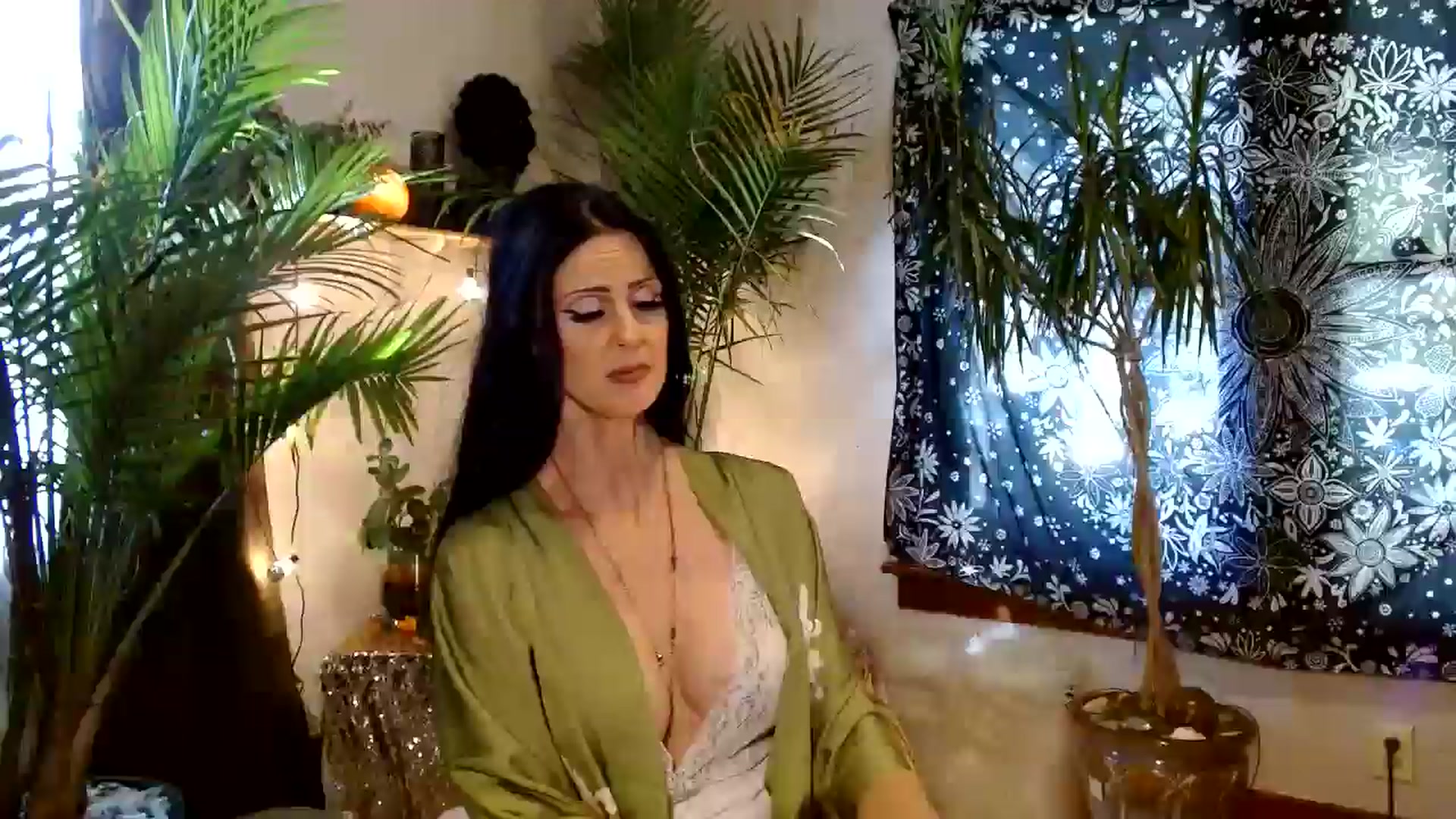 Gallery image thumbnail from MayGray's myfreecams stream on, 11/02/2025, 14:13 image 5 of 20