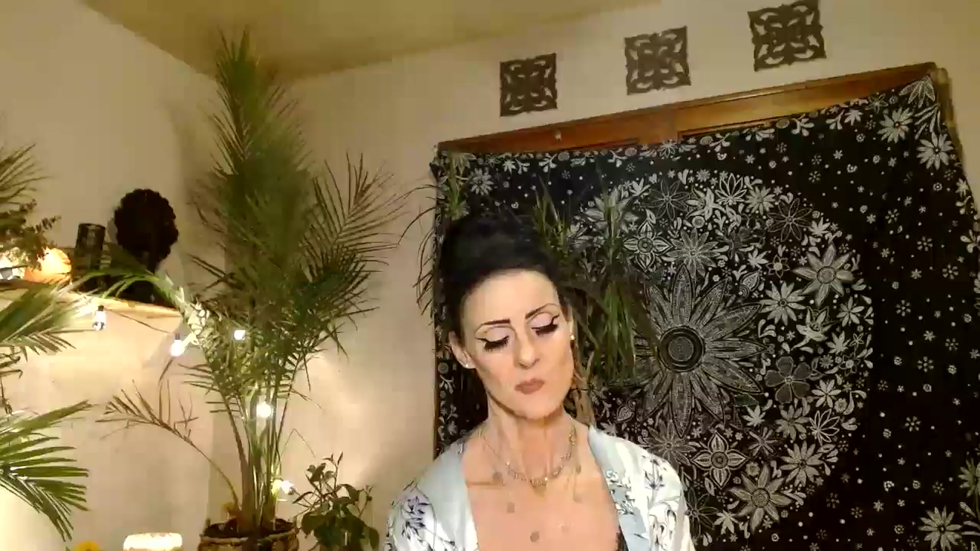 Gallery image thumbnail from MayGray's myfreecams stream on, 12/07/2025, 12:22 image 16 of 20