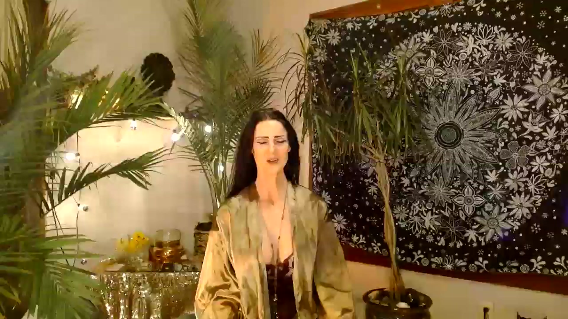 Gallery image thumbnail from MayGray's myfreecams stream on, 12/16/2025, 13:16 image 8 of 20