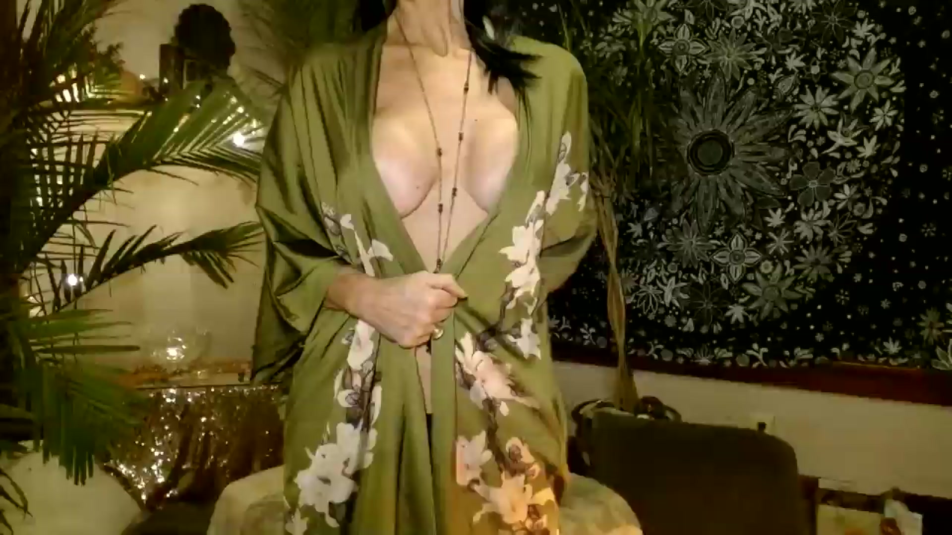 Gallery image thumbnail from MayGray's myfreecams stream on, 12/23/2025, 13:17 image 1 of 20