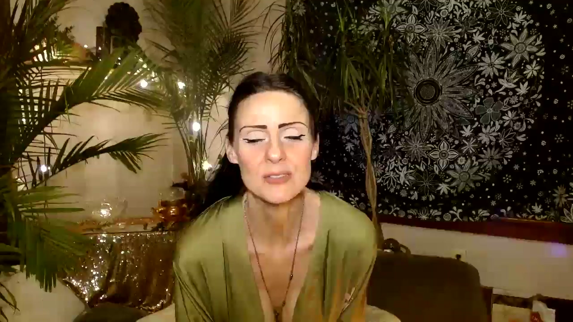 Gallery image thumbnail from MayGray's myfreecams stream on, 12/23/2025, 13:17 image 8 of 20