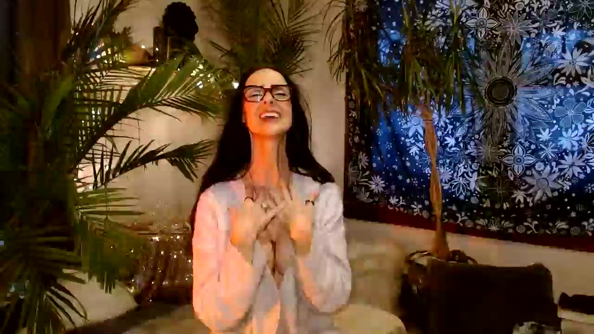 Gallery image thumbnail from MayGray's myfreecams stream on, 12/24/2025, 14:22 image 10 of 20