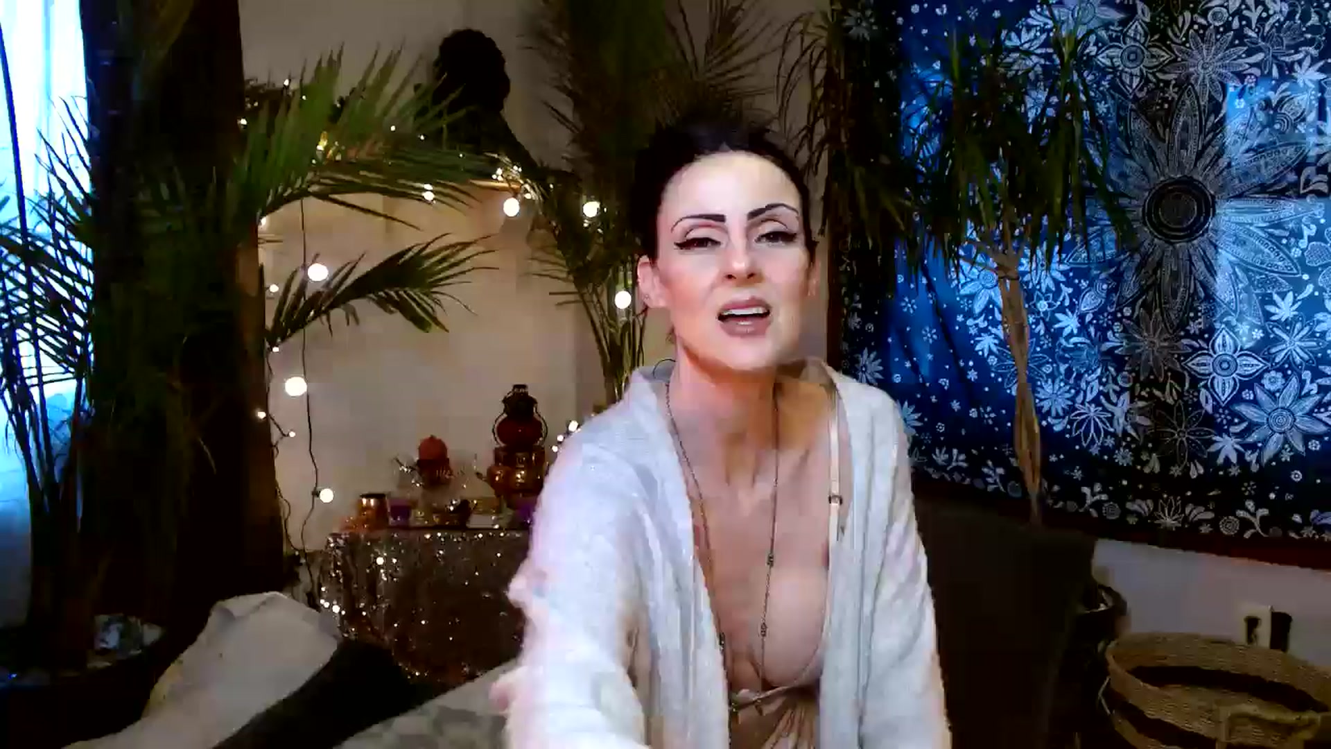 Gallery image thumbnail from MayGray's myfreecams stream on, 01/02/2026, 14:25 image 17 of 20
