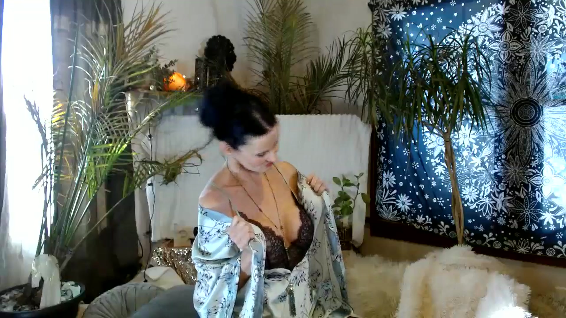 Gallery image thumbnail from MayGray's myfreecams stream on, 02/01/2026, 16:38 image 14 of 20
