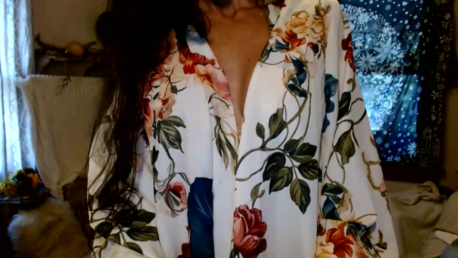 Gallery image thumbnail from MayGray's myfreecams stream on, 07/21/2026, 14:45 image 16 of 20
