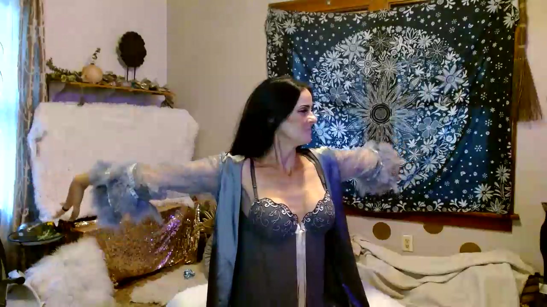 Gallery image thumbnail from MayGray's myfreecams stream on, 08/02/2026, 24:55 image 11 of 20