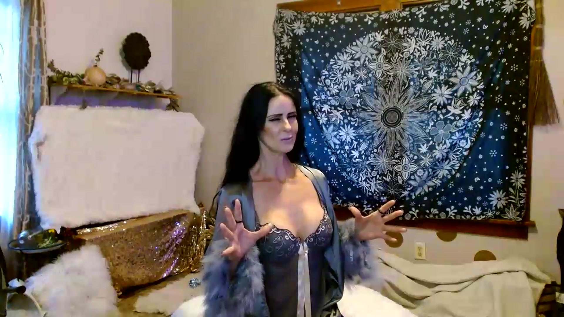 Gallery image thumbnail from MayGray's myfreecams stream on, 08/02/2026, 24:55 image 4 of 20