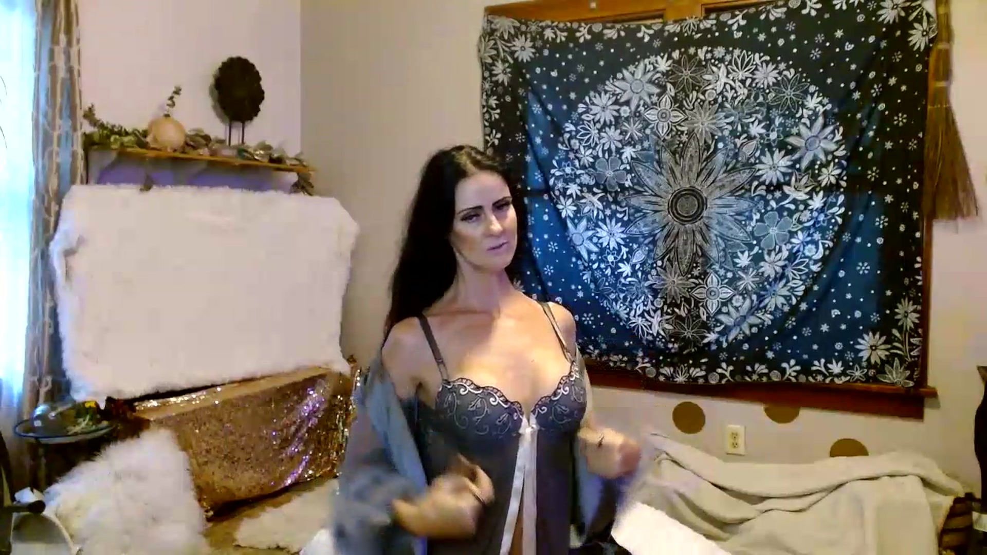 Gallery image thumbnail from MayGray's myfreecams stream on, 08/02/2026, 24:55 image 10 of 20