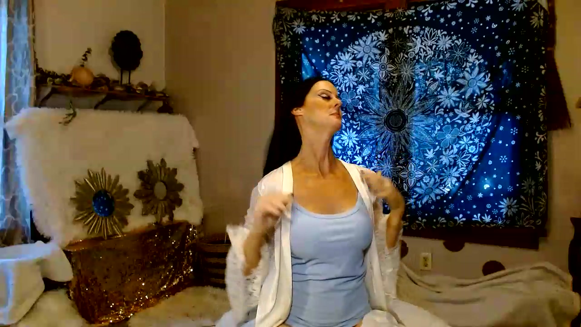Gallery image thumbnail from MayGray's myfreecams stream on, 08/02/2026, 23:34 image 6 of 20