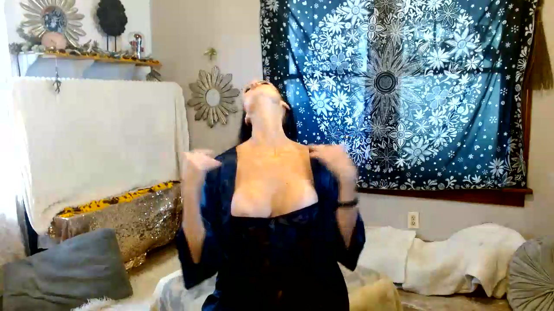 Gallery image thumbnail from MayGray's myfreecams stream on, 09/12/2026, 15:20 image 4 of 20