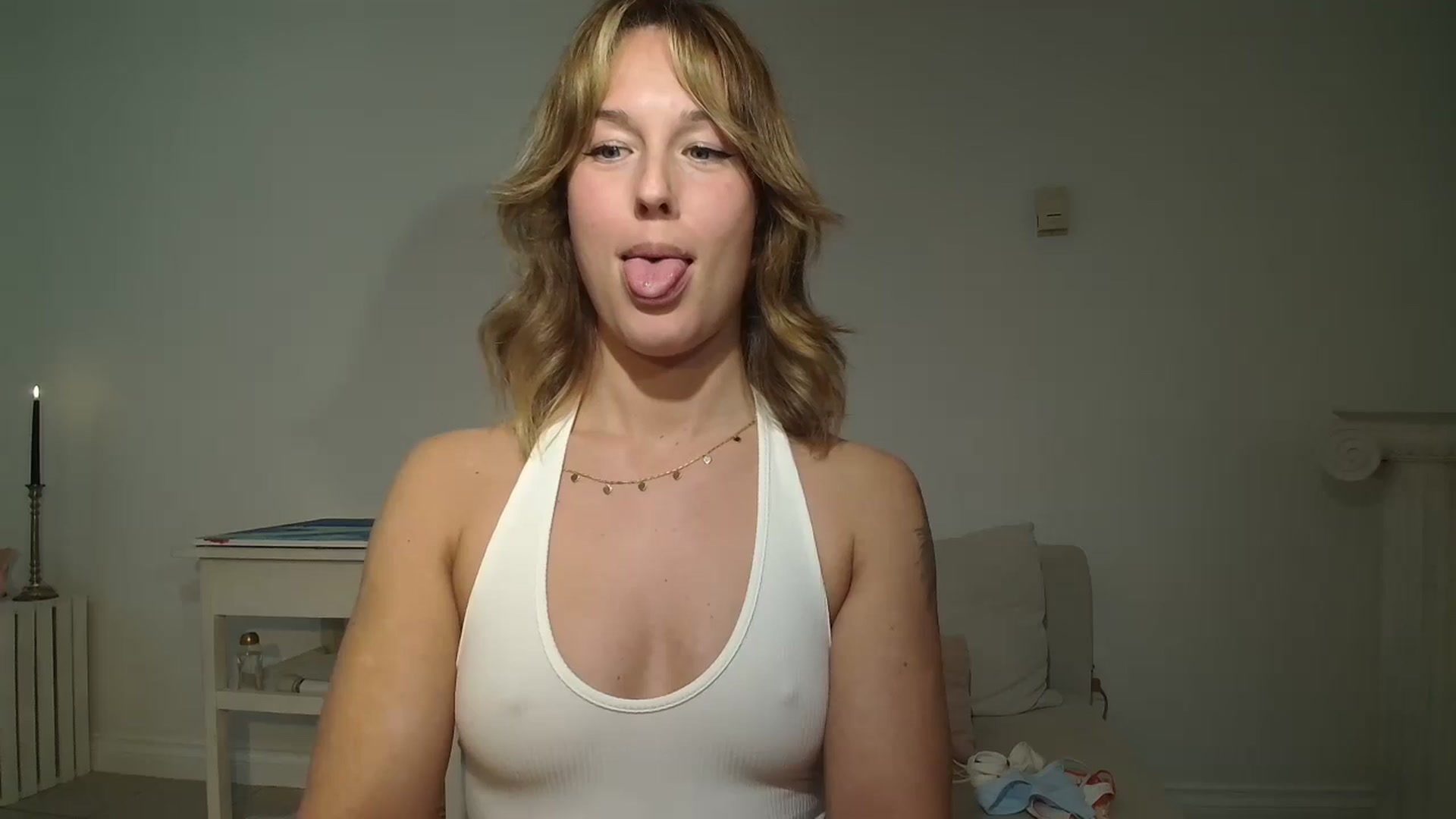 Gallery image thumbnail from MayIsukyurcok's myfreecams stream on, 03/24/2025, 21:37 image 4 of 20