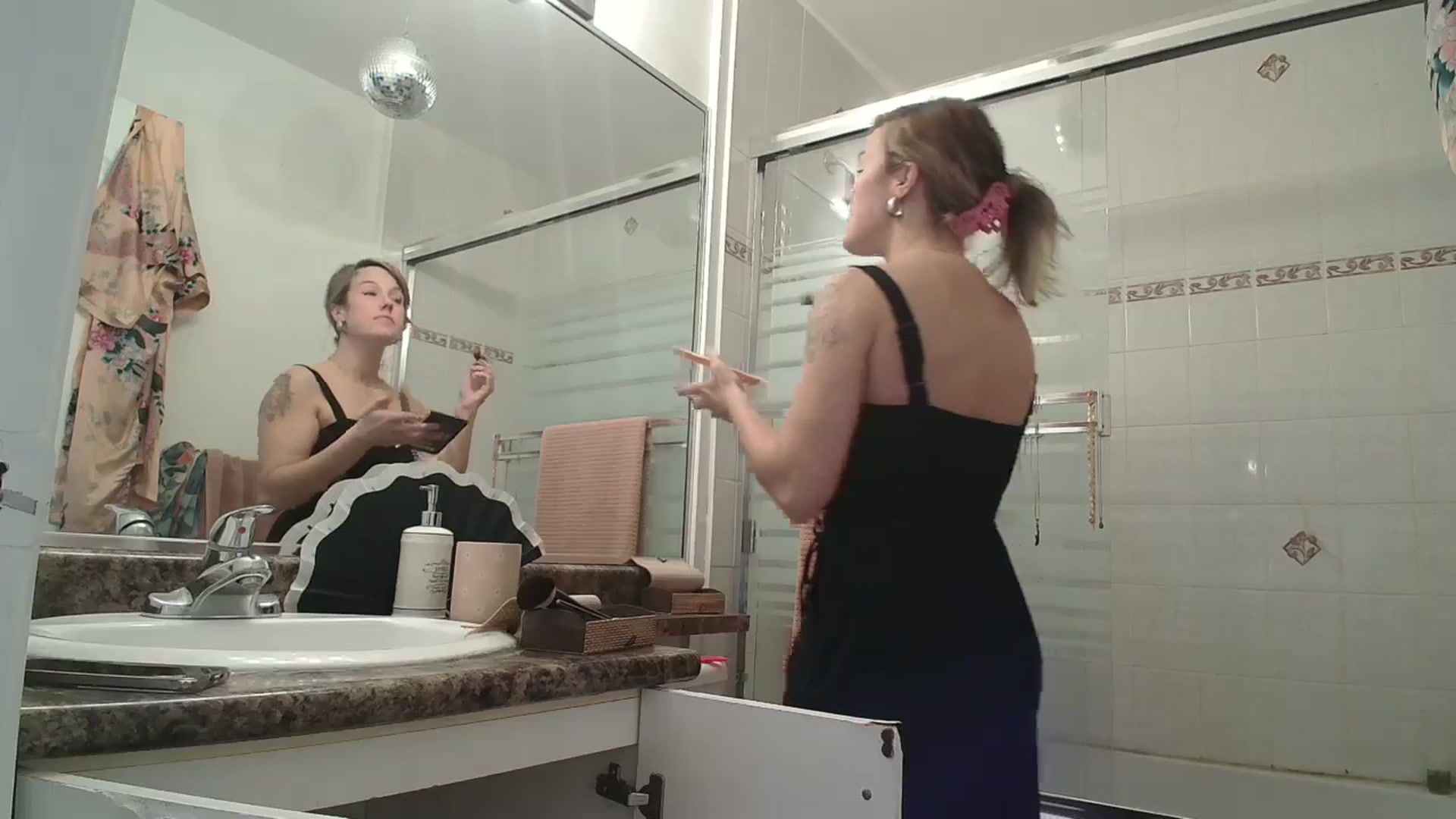 Gallery image thumbnail from MayIsukyurcok's myfreecams stream on, 04/04/2025, 15:50 image 7 of 20