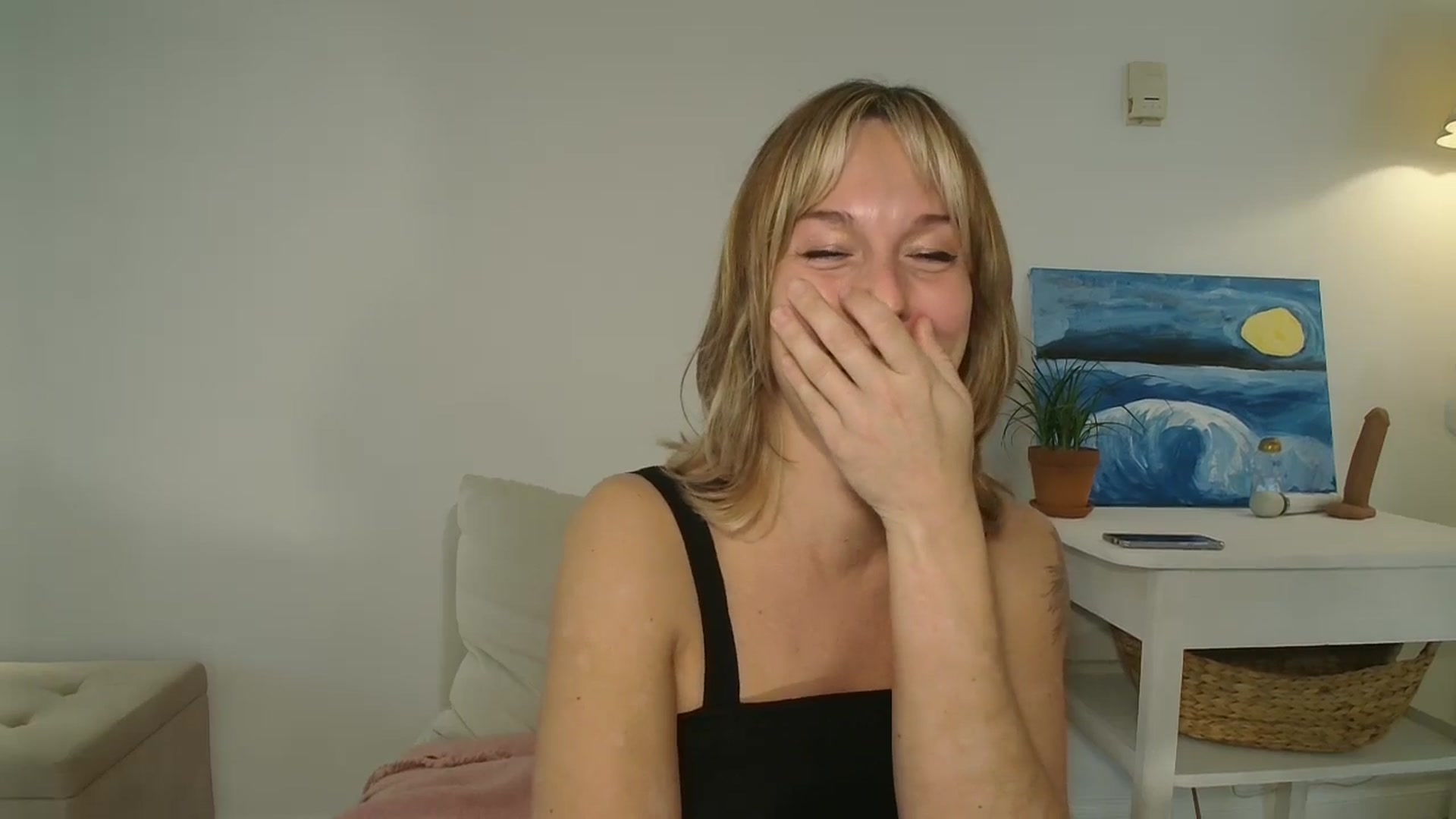 Gallery image thumbnail from MayIsukyurcok's myfreecams stream on, 04/17/2025, 18:25 image 3 of 20
