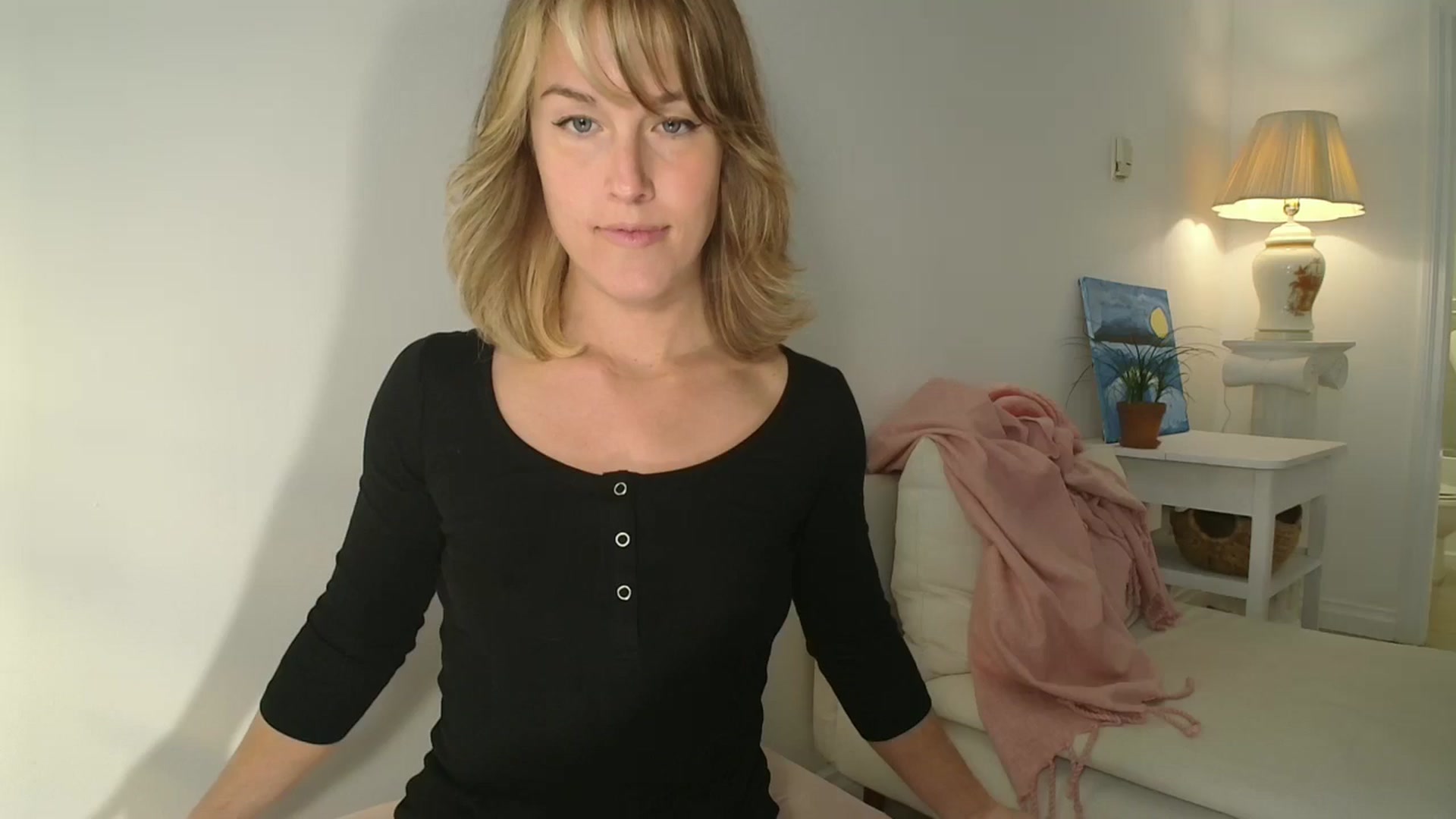Gallery image thumbnail from MayIsukyurcok's myfreecams stream on, 04/17/2025, 21:03 image 3 of 20