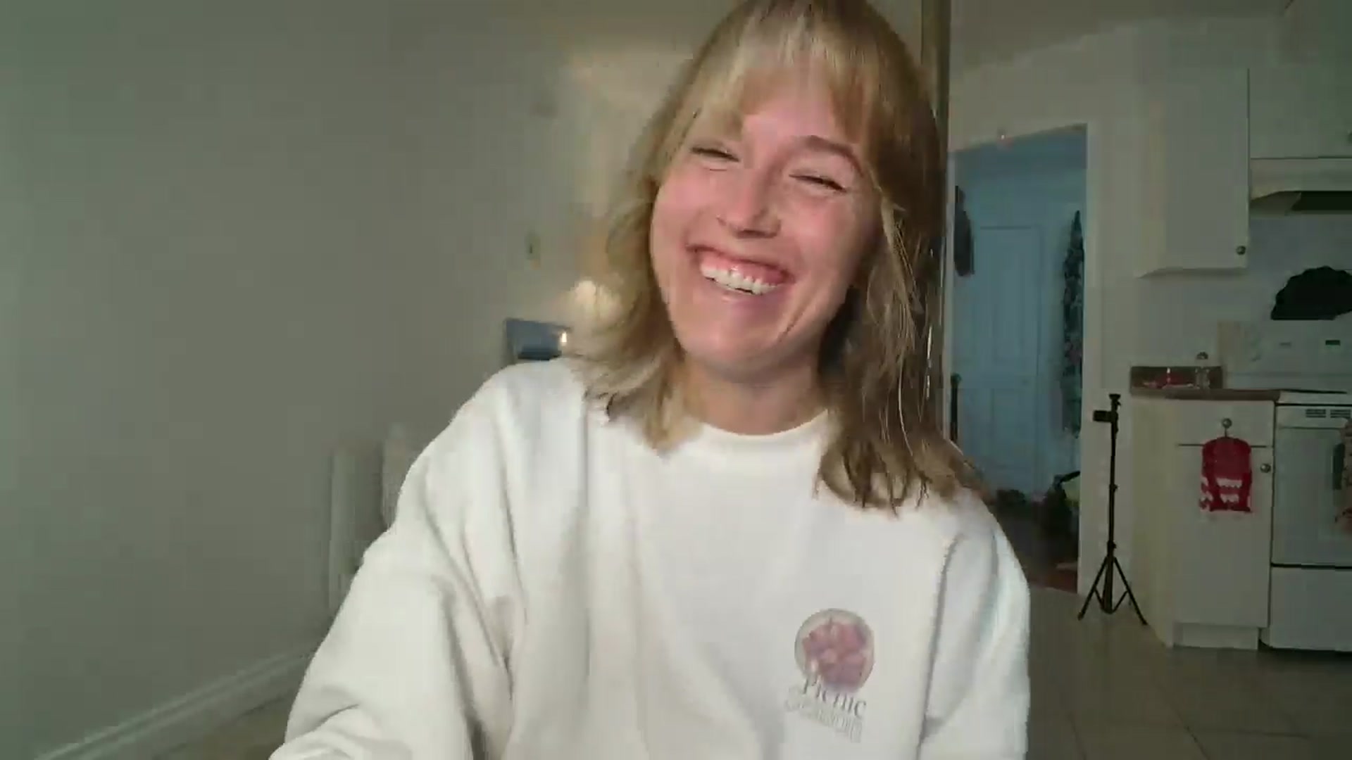 Gallery image thumbnail from MayIsukyurcok's myfreecams stream on, 04/18/2025, 17:31 image 8 of 20