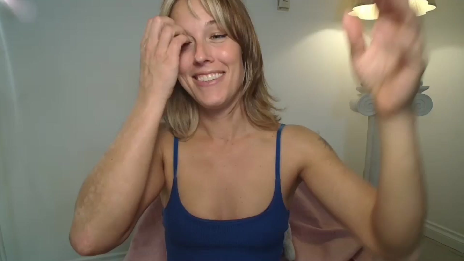 Gallery image thumbnail from MayIsukyurcok's myfreecams stream on, 05/03/2025, 21:56 image 1 of 20