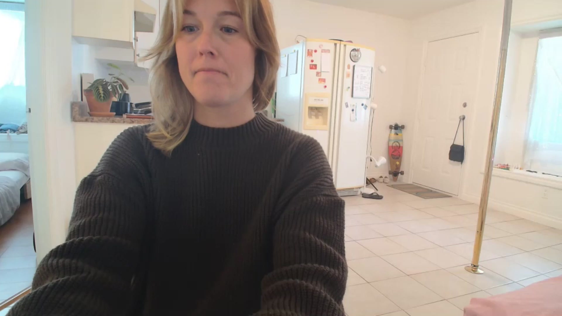 Gallery image thumbnail from MayIsukyurcok's myfreecams stream on, 06/18/2025, 18:23 image 5 of 20