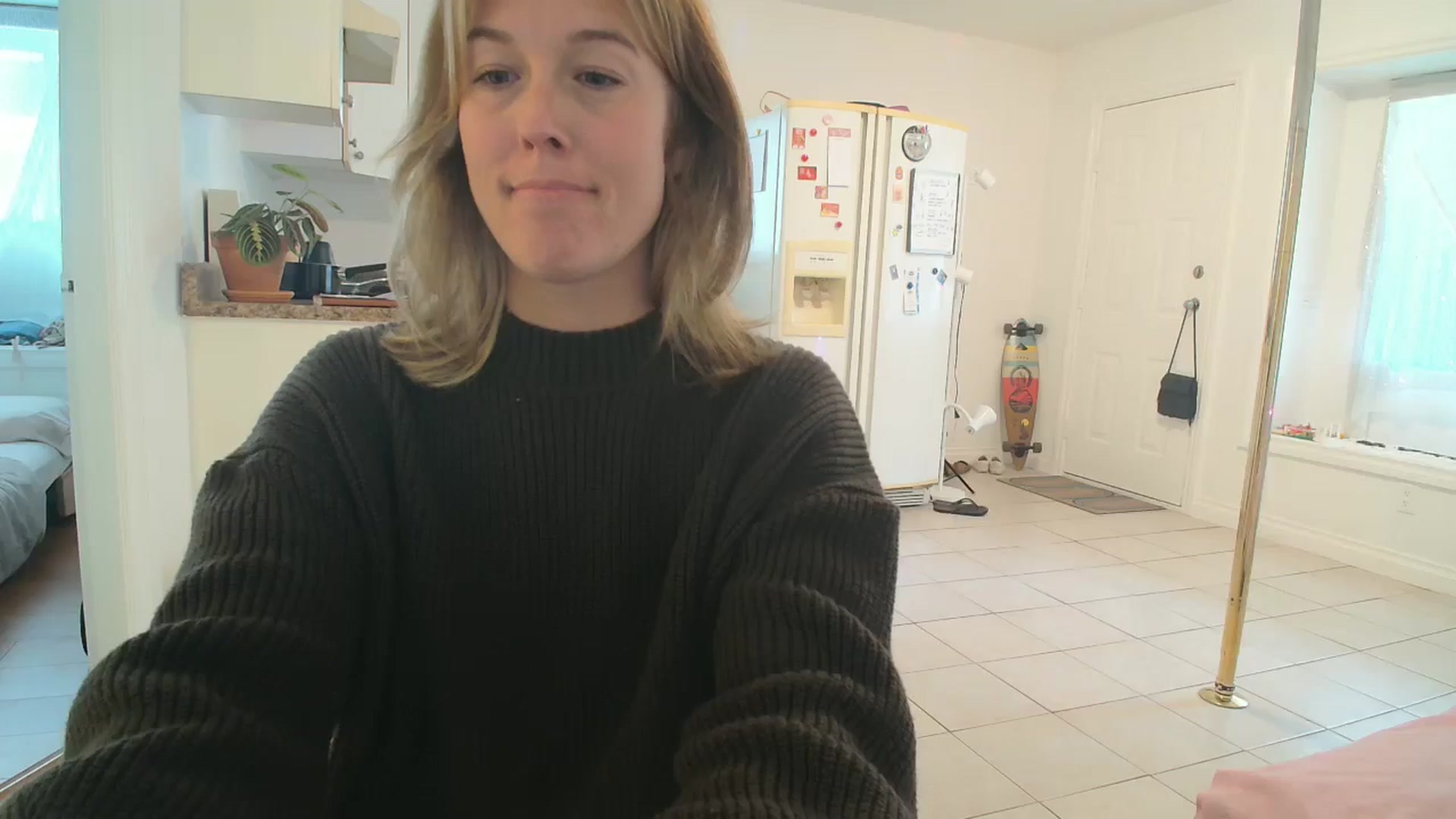 Gallery image thumbnail from MayIsukyurcok's myfreecams stream on, 06/18/2025, 18:23 image 8 of 20