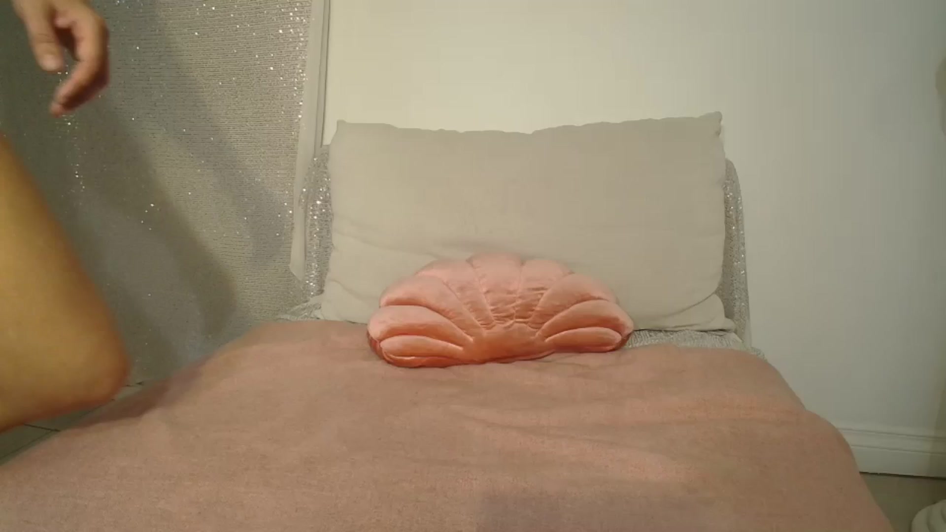 Gallery image thumbnail from MayIsukyurcok's myfreecams stream on, 07/16/2025, 22:21 image 1 of 20