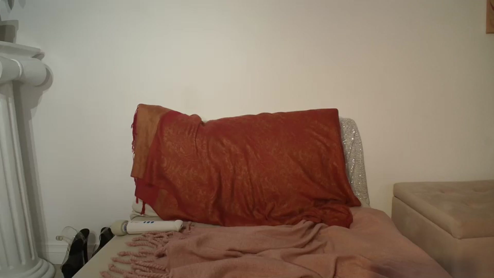 Gallery image thumbnail from MayIsukyurcok's myfreecams stream on, 09/05/2025, 18:32 image 18 of 20