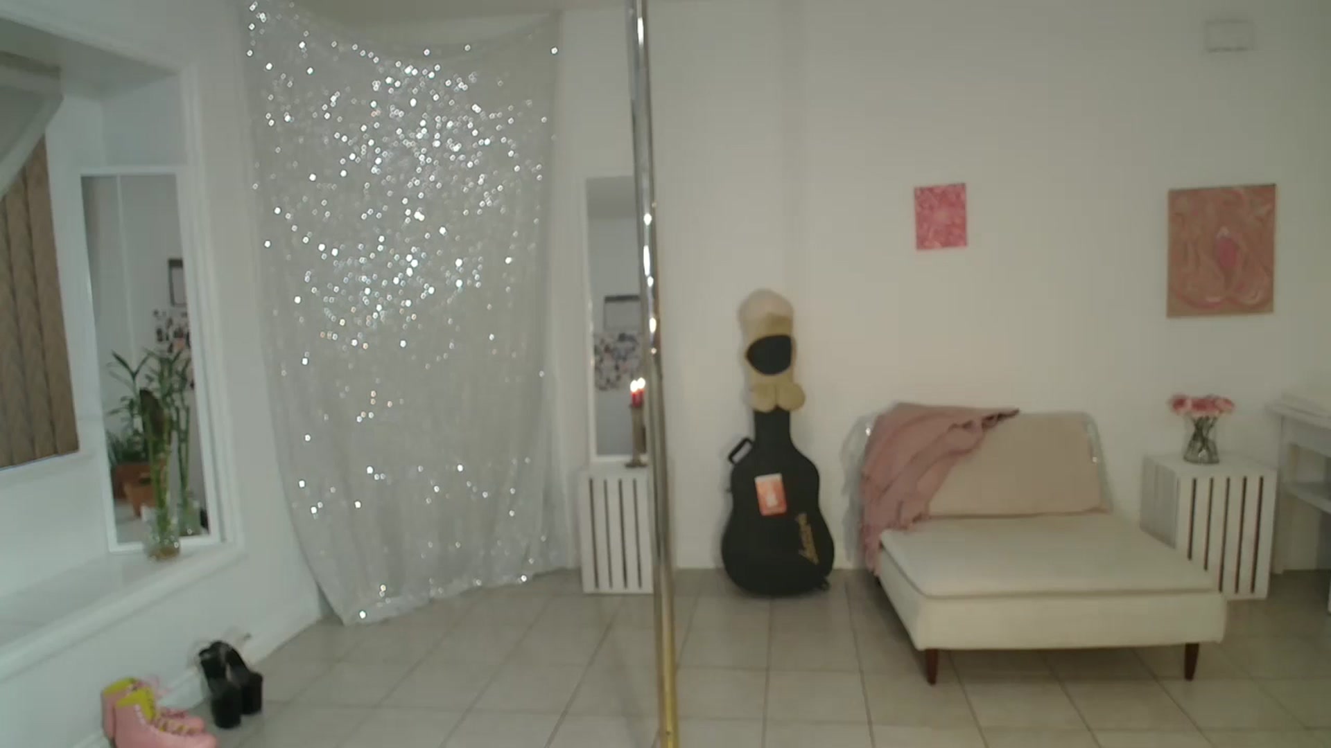 Gallery image thumbnail from MayIsukyurcok's myfreecams stream on, 10/01/2025, 16:15 image 11 of 20