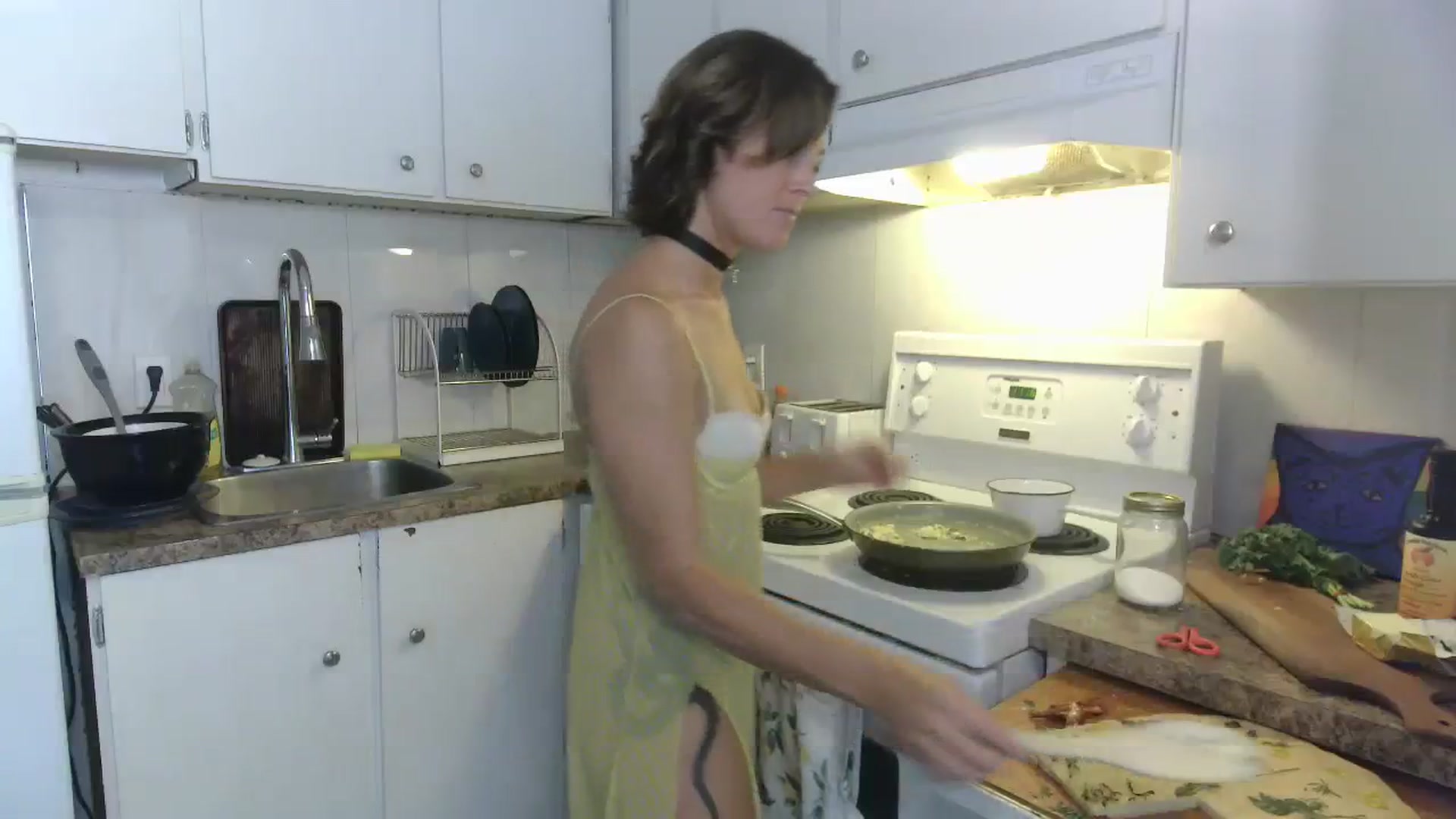 Gallery image thumbnail from MayLoveYou's myfreecams stream on, 08/19/2023, 18:21 image 13 of 20