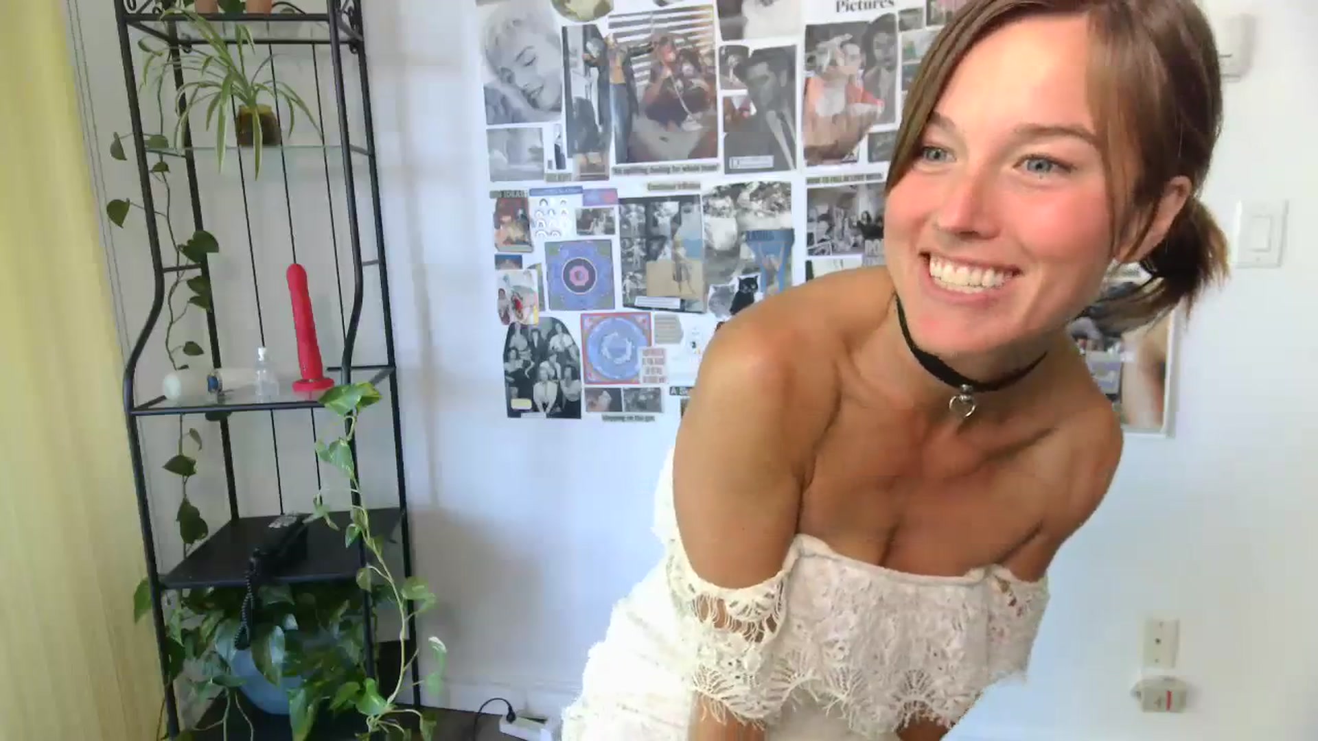 Gallery image thumbnail from MayLoveYou's myfreecams stream on, 09/08/2023, 17:15 image 5 of 20