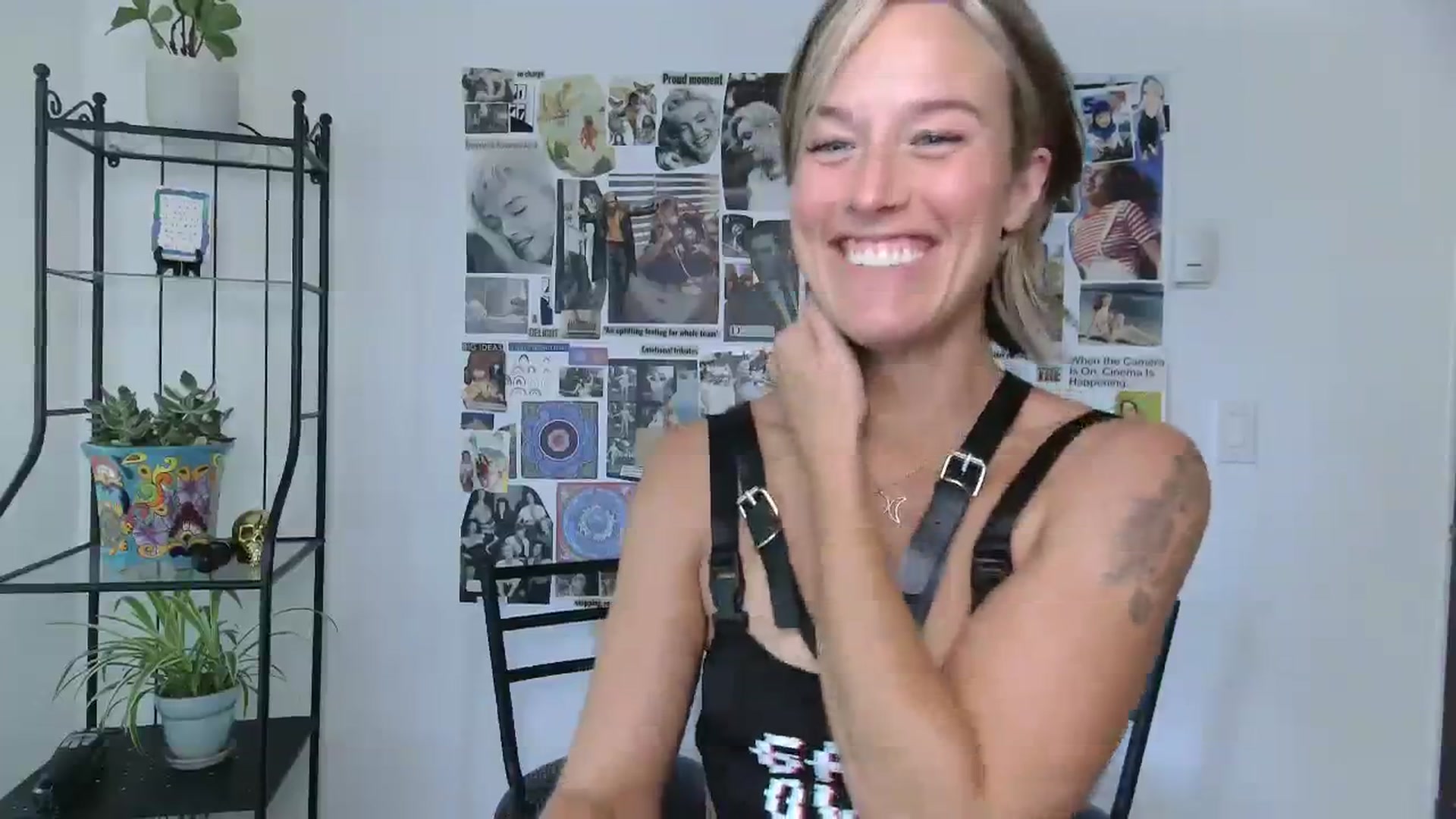 Gallery image thumbnail from MayLoveYou's myfreecams stream on, 09/19/2023, 15:52 image 14 of 20
