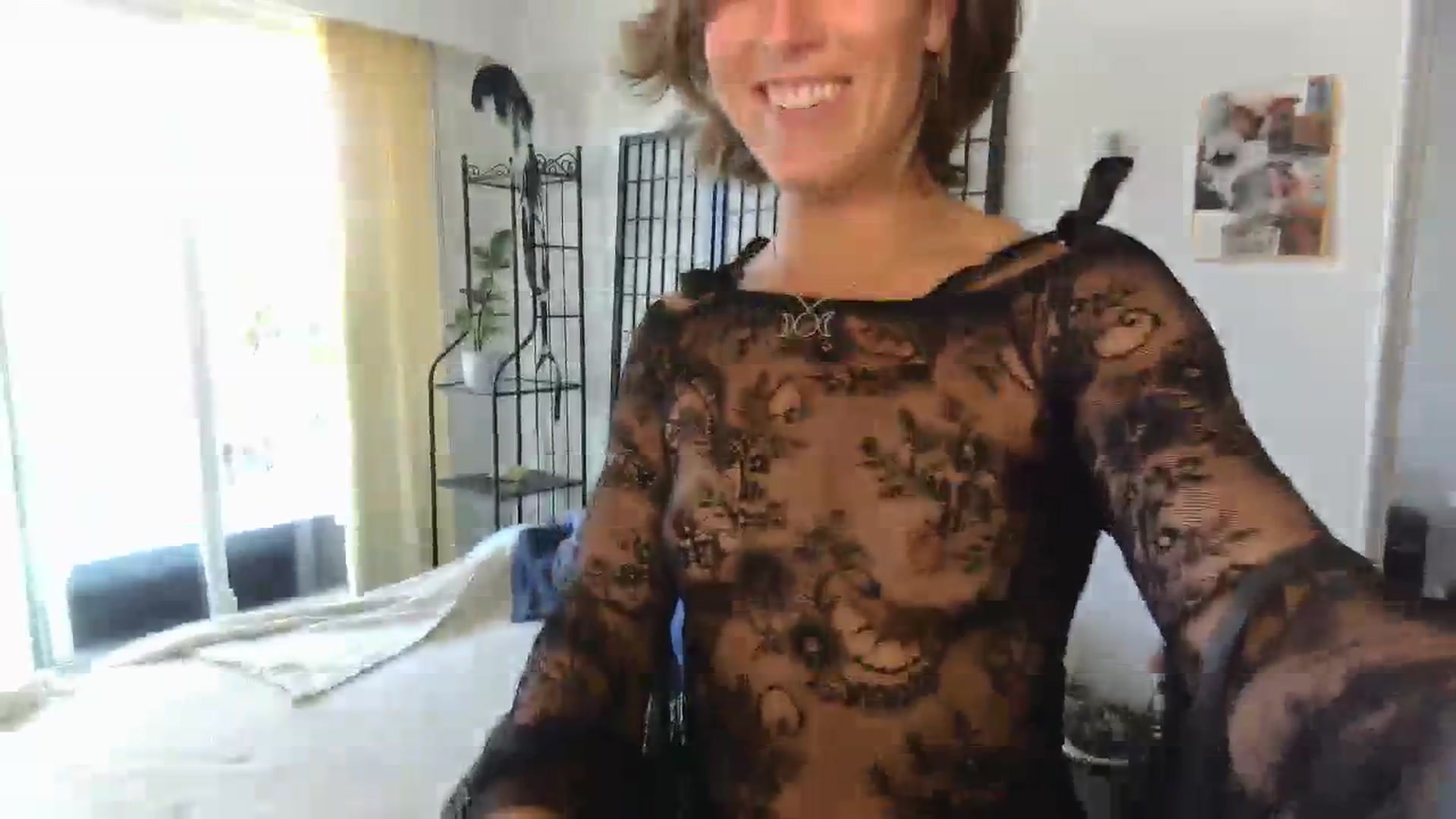 Gallery image thumbnail from MayLoveYou's myfreecams stream on, 10/08/2023, 20:03 image 15 of 20