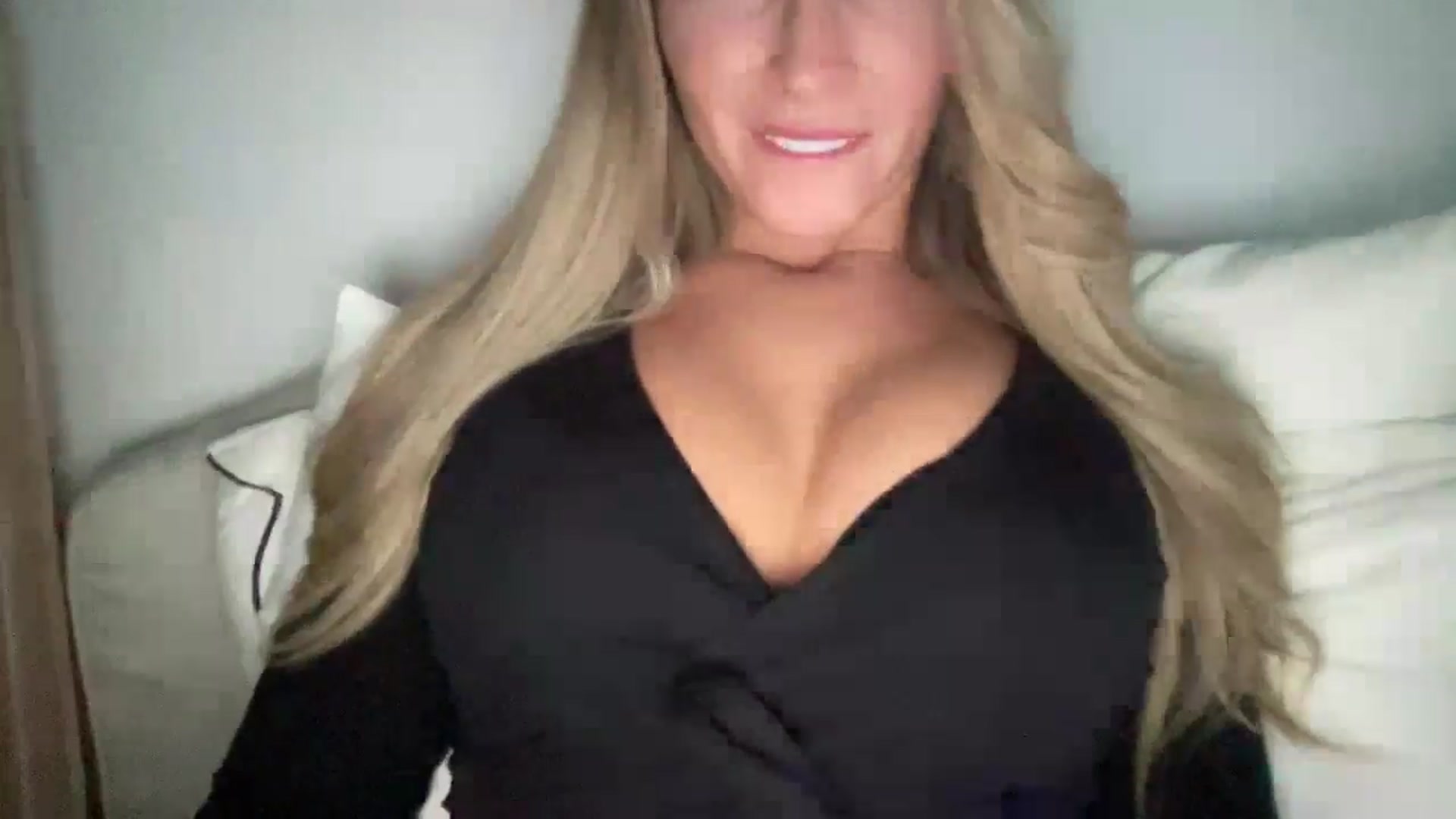 Gallery image thumbnail from MaySophiaa's myfreecams stream on, 12/01/2025, 15:45 image 3 of 20