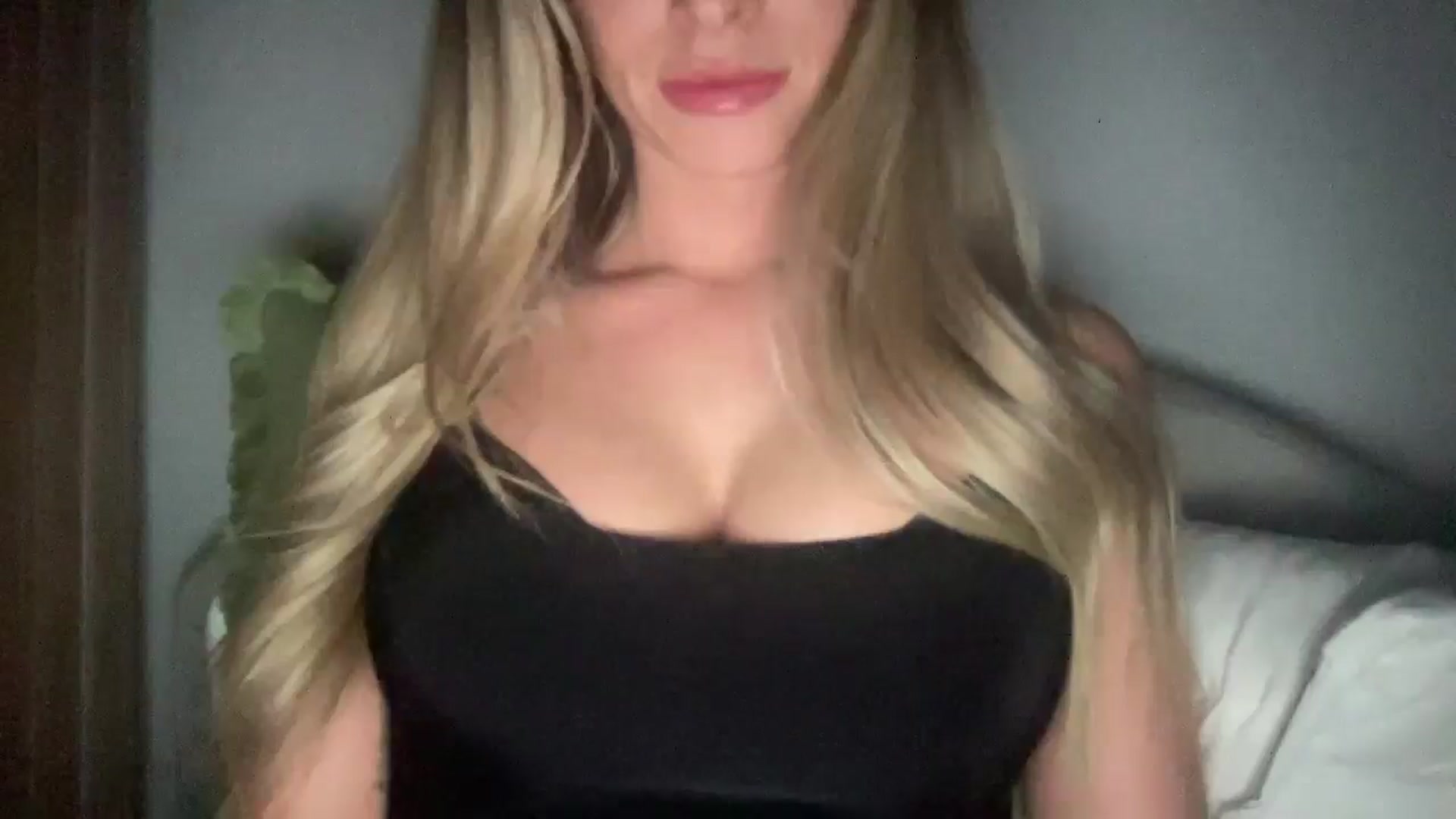 Gallery image thumbnail from MaySophiaa's myfreecams stream on, 01/30/2026, 23:23 image 2 of 20