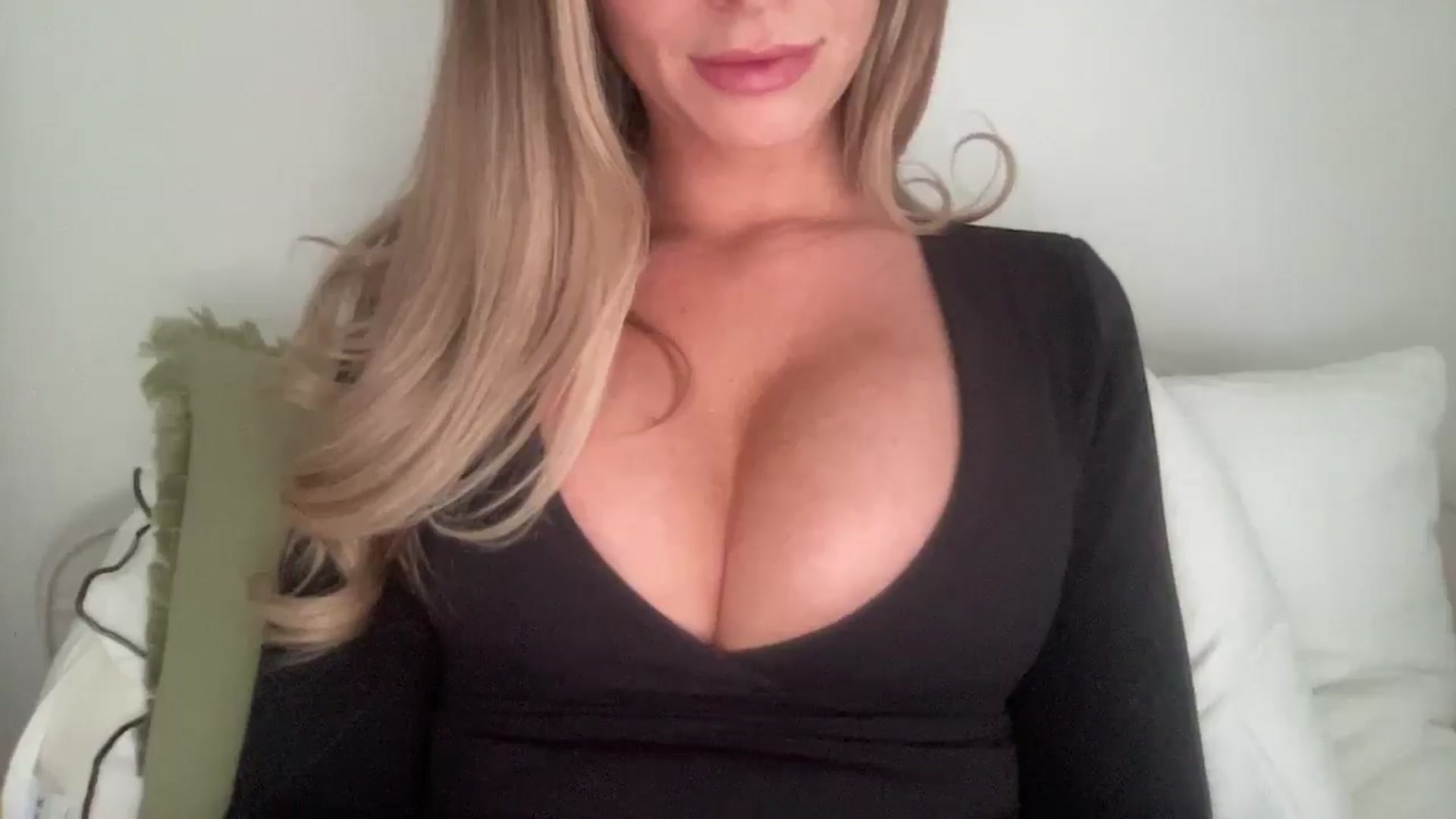 Gallery image thumbnail from MaySophiaa's myfreecams stream on, 02/09/2026, 16:08 image 8 of 20