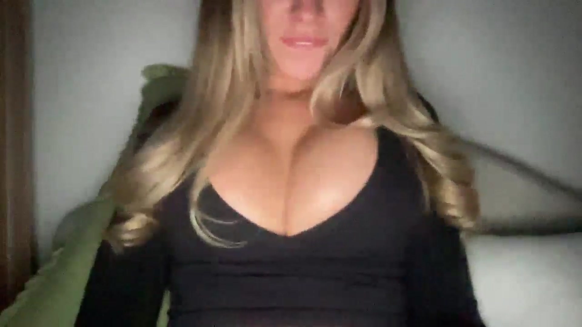 Gallery image thumbnail from MaySophiaa's myfreecams stream on, 02/09/2026, 23:31 image 12 of 20